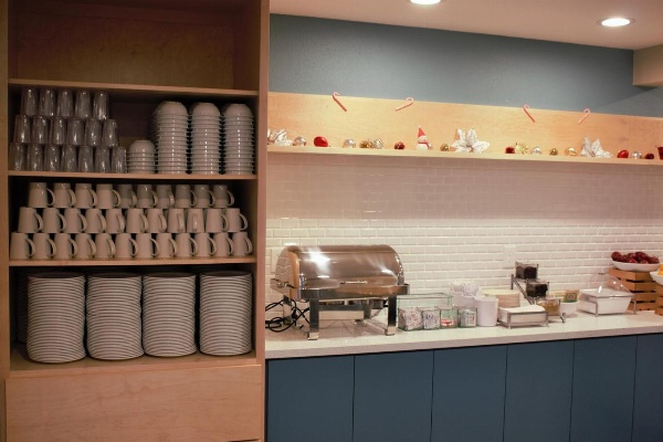 Country Inn & Suites by Radisson, Monterey Beachfront-Marina, CA Main image